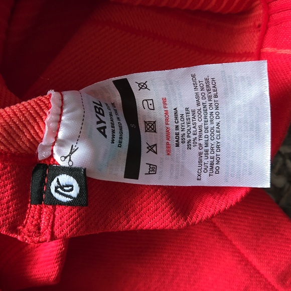 AYBL reflex seamless shorts Size S Red - Picture 4 of 5